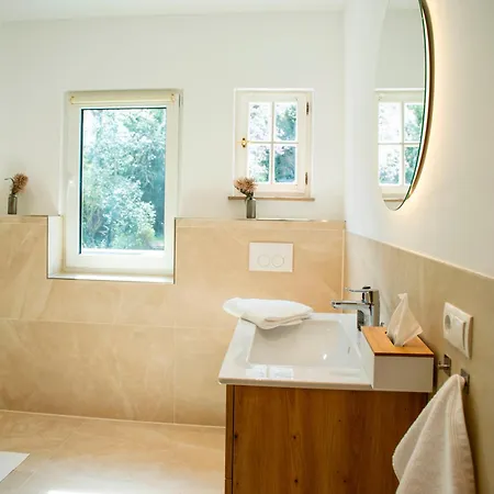 Villa Ardoise Direkt An Der Mosel Zwischen Cochem Und Koblenz Brodenbach