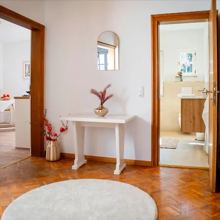 Ardoise Direkt An Der Mosel Zwischen Cochem Und Koblenz *