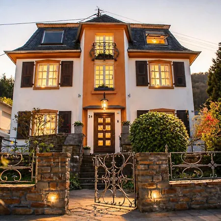 Ardoise Direkt An Der Mosel Zwischen Cochem Und Koblenz * Brodenbach