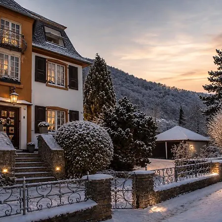 Villa Ardoise Direkt An Der Mosel Zwischen Cochem Und Koblenz Brodenbach