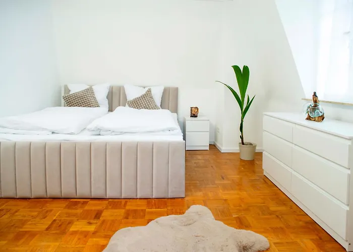 Villa Ardoise Direkt An Der Mosel Zwischen Cochem Und Koblenz