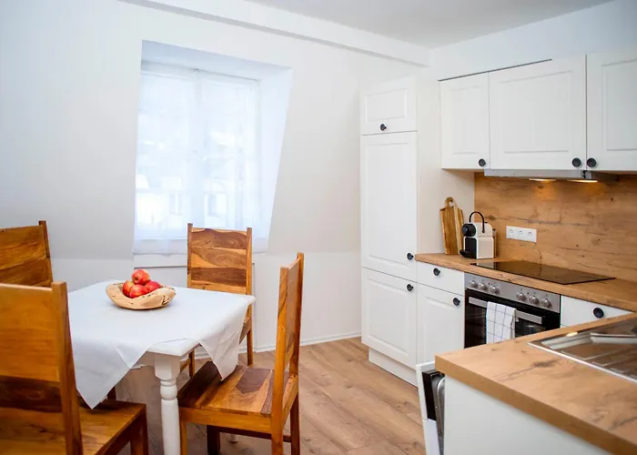 Ardoise Direkt An Der Mosel Zwischen Cochem Und Koblenz * Brodenbach