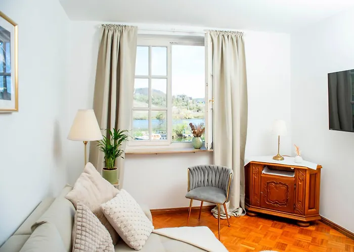 Ardoise Direkt An Der Mosel Zwischen Cochem Und Koblenz Villa Brodenbach