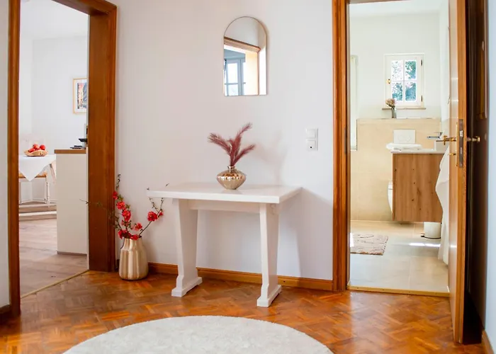 Ardoise Direkt An Der Mosel Zwischen Cochem Und Koblenz *